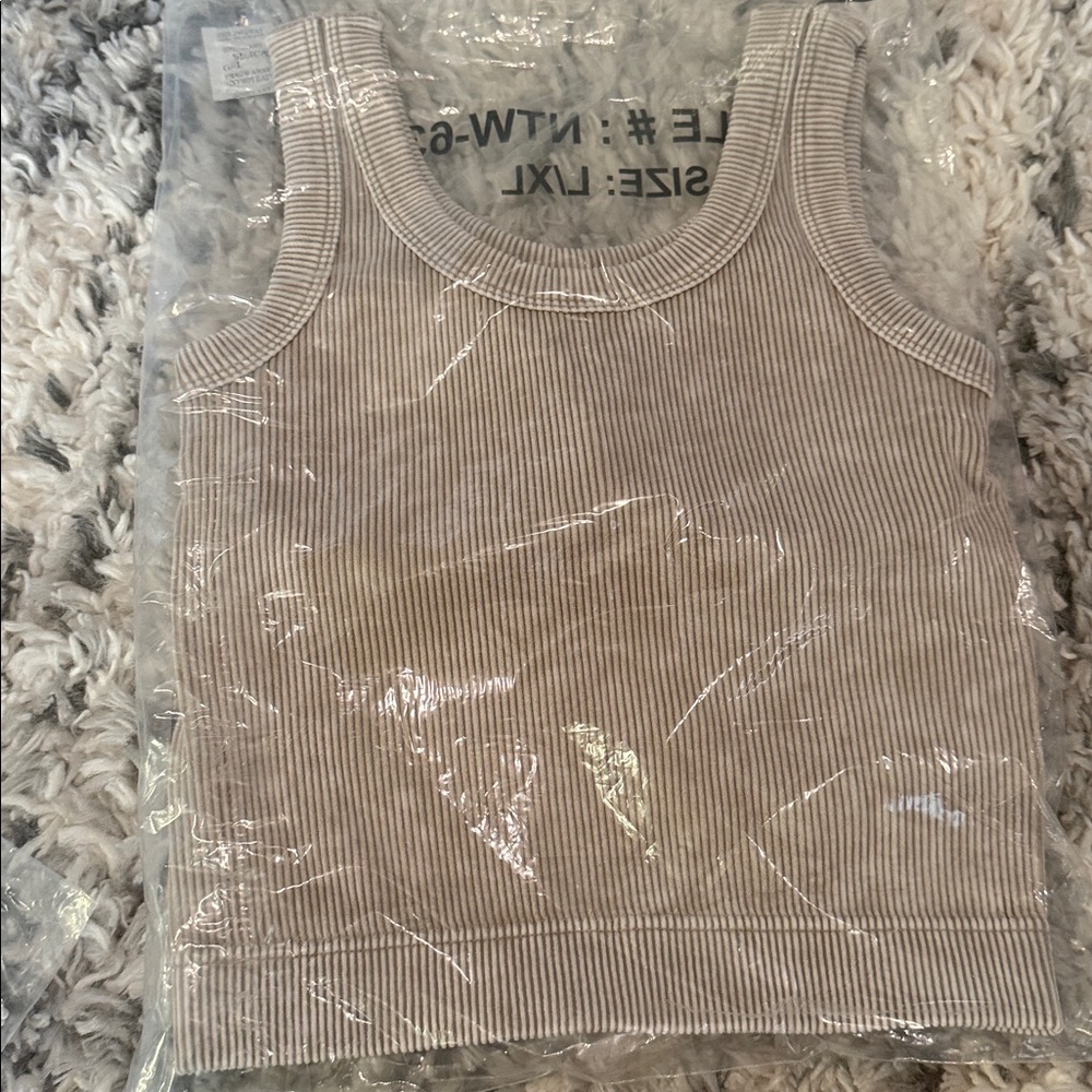 LOT of 6 Zenana Square Neck Crop Tank w/ Removable Bra Pads L/XL - Picture 5 of 7